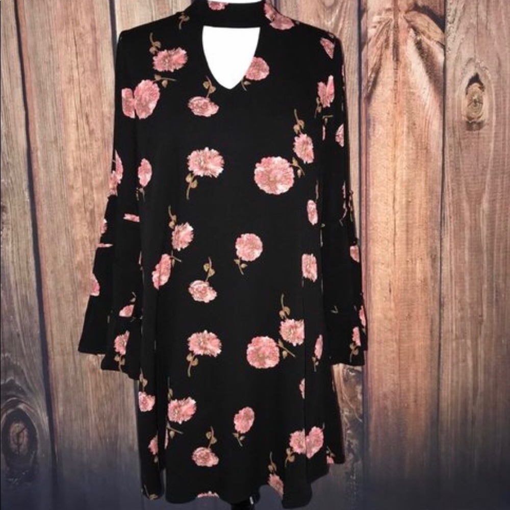 Choker dress